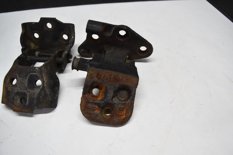 1966 1967 CUTLASS OLDSMOBILE 442 F85 PASSENGER UPPER LOWER DOOR HINGES 66 67