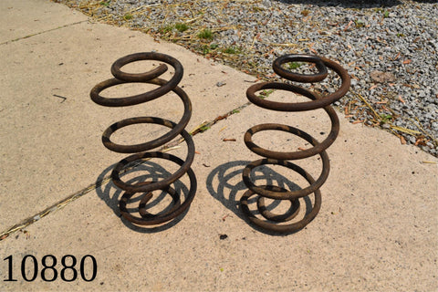 1966 1970 OLDSMOBILE REAR FULL SIZE COIL SPRINGS GM CHEVELLE PONTIAC 66 70