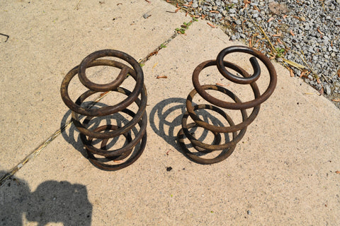 1966 1970 OLDSMOBILE REAR FULL SIZE COIL SPRINGS GM CHEVELLE PONTIAC 66 70
