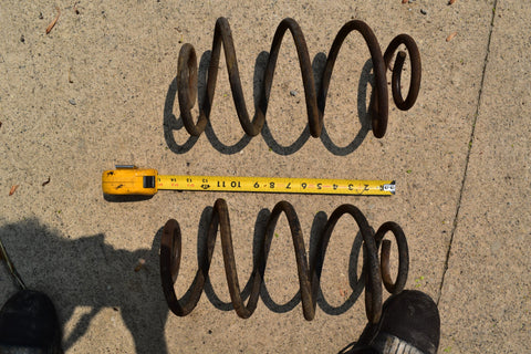 1966 1970 OLDSMOBILE REAR FULL SIZE COIL SPRINGS GM CHEVELLE PONTIAC 66 70