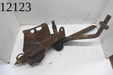 1951 1952 1953 GMC PICKUP TRUCK 1 TON BRAKE CLUTCH ARM MASTER CYLINDER ASSEMBLY