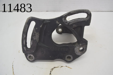 1975 1976 CADILLAC 472 500 CI 1602289 POWER STEERING PUMP BRACKET 75 76