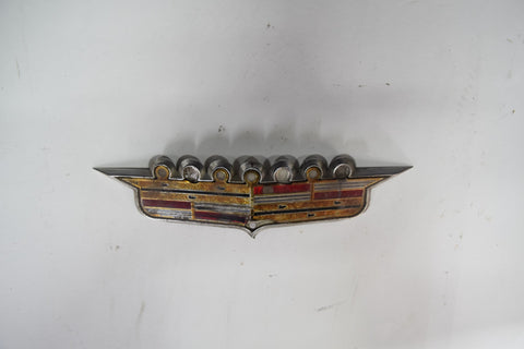 1958 CADILLAC LIMO FLEETWOOD SERIES 75 FRONT HOOD CREST EMBLEM 58