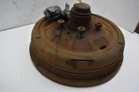 1958 CADILLAC LIMO FLEETWOOD SERIES 75 DRIVER LEFT FRONT HUB ASSEMBLY 58