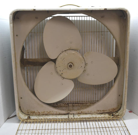 Vintage WTG W T Grant Metal Box Fan Tested Ventil-Air Collectible Decor