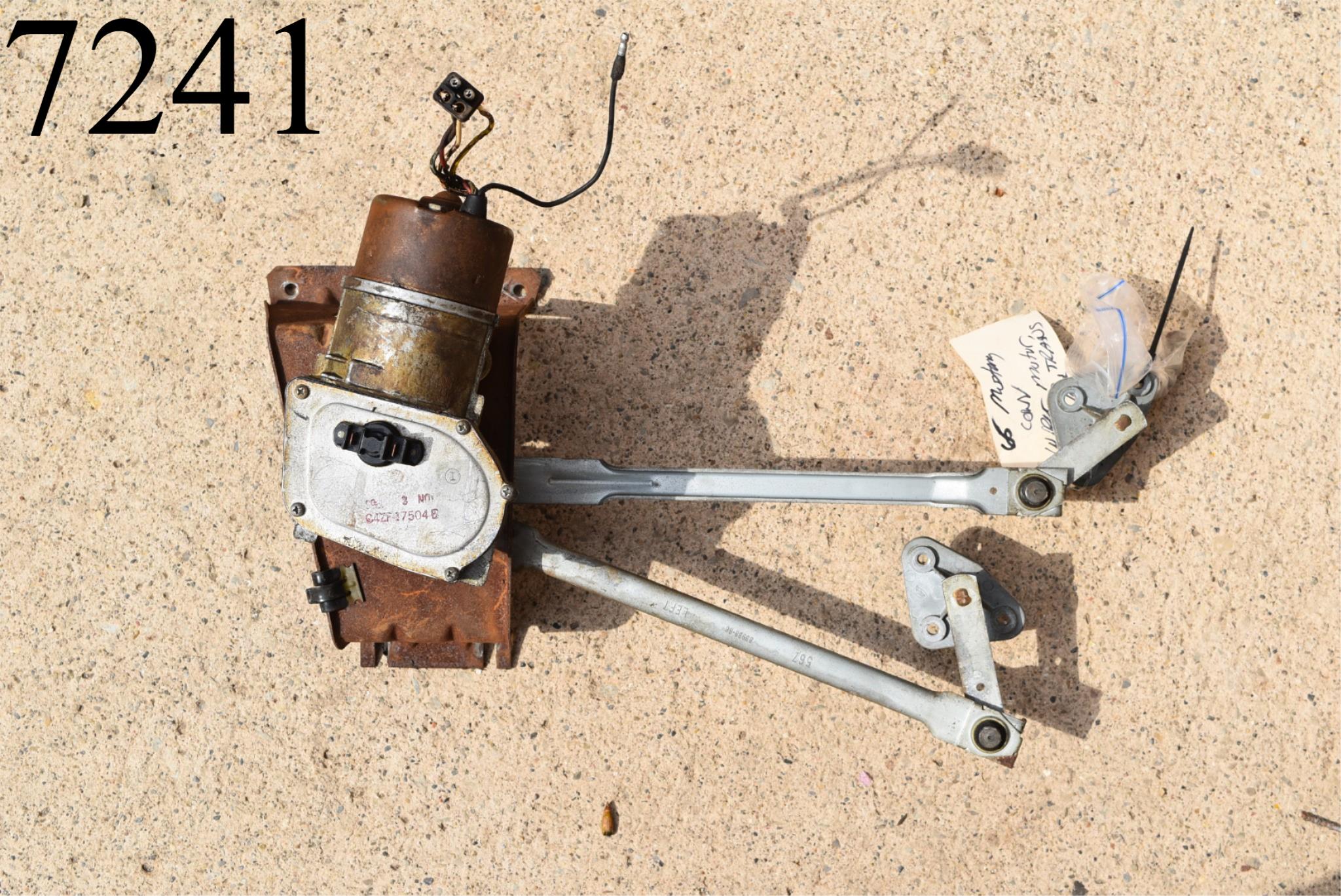 1965 1966 Ford Mustang 2 Speed Wiper Motor Linkage Frozen Bracket 65 6