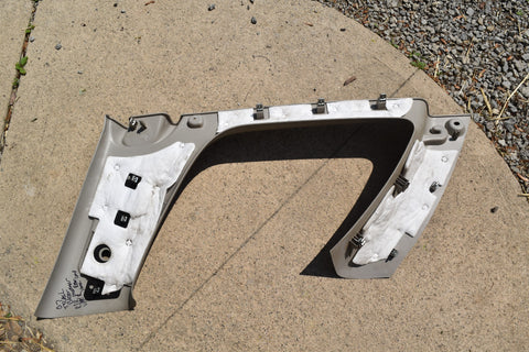 2007 CHEVROLET TRAILBLAZER REAR PASSENGER WINDOW UPPER TRIM MOLDING 07 2005 2009