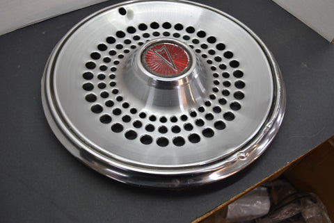 1977 1978 Pontiac Firebird Grand Prix LeMans Catalina Hubcap Wheel Cover 77 78